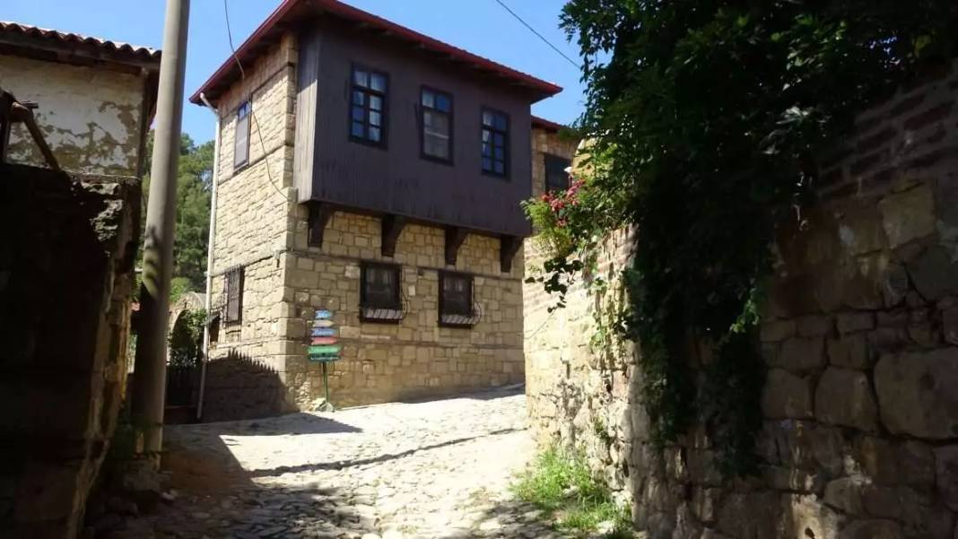 Bu köyde fotoğraf çektirmek paralı! Resmen doğal stüdyo: Düğünü nişanı olan soluğu burada alıyor 1